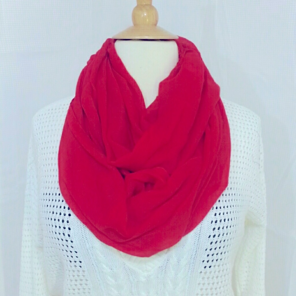 INFINITY LOOP Scarf. NWT
